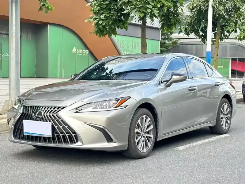 Lexus ES, 2024