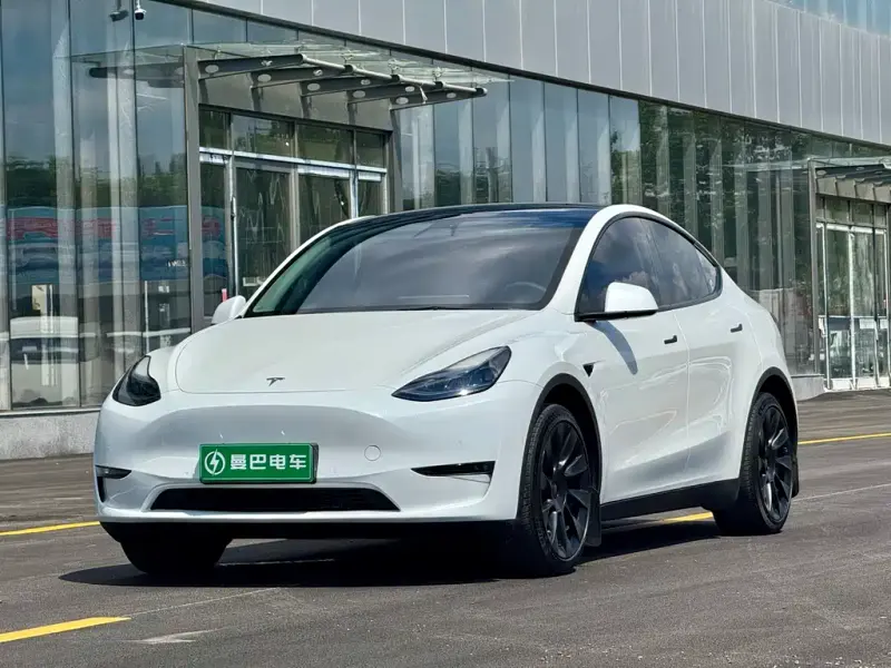 Tesla Model Y, 2023
