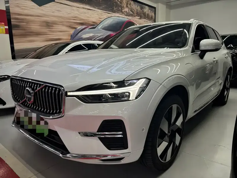 Volvo XC60 PHEV, 2024