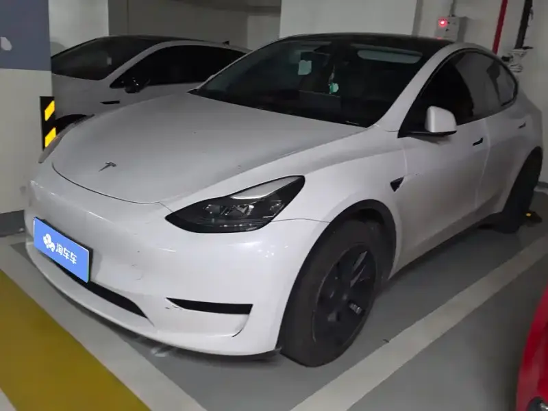 Tesla Model Y, 2023