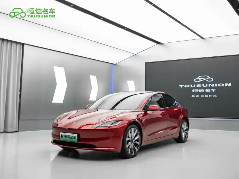 Tesla Model 3, 2024
