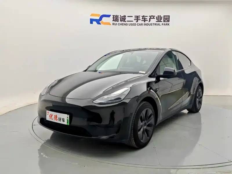Tesla Model Y, 2023