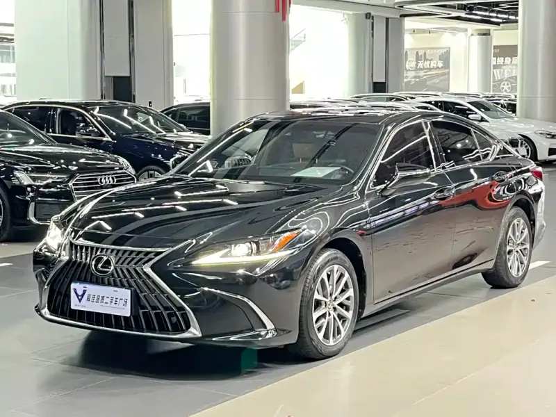 Lexus ES, 2024