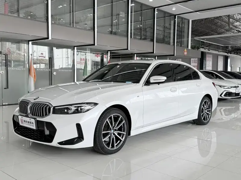 BMW 3 Series, 2022