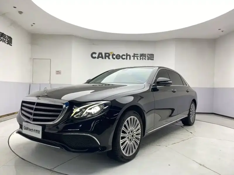 Mercedes-Benz E-Class, 2020 — фото 1