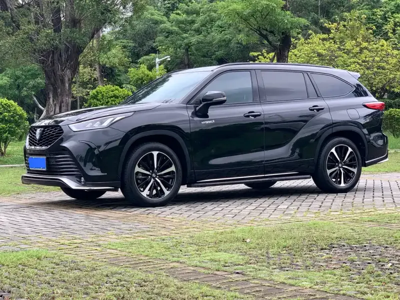 Toyota Crown Kluger, 2023