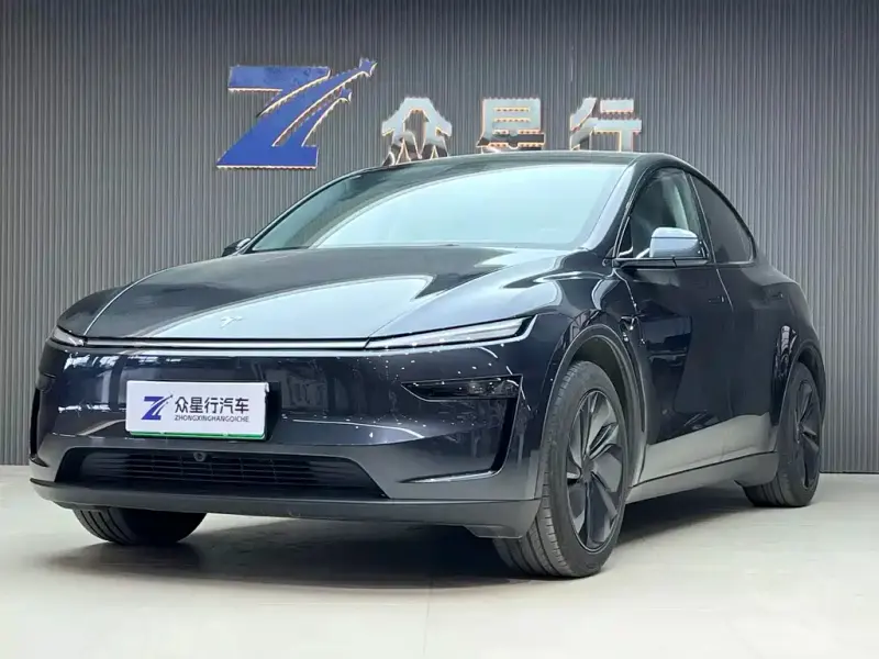 Tesla Model Y, 2025