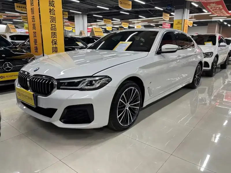 BMW 5 Series, 2022