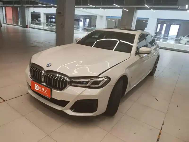 BMW 5 Series, 2022