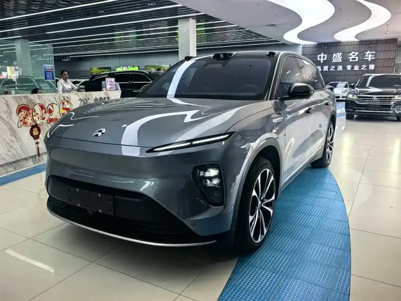 NIO ES8, 2025