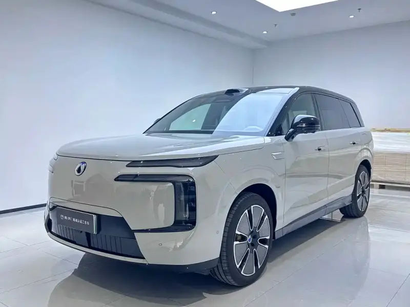 Denza N8L, 2025