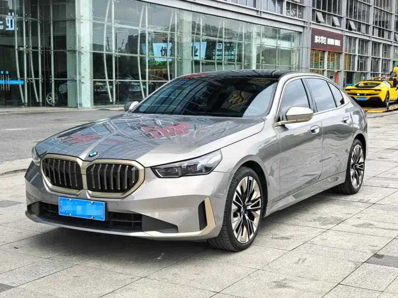 BMW 5 Series, 2024