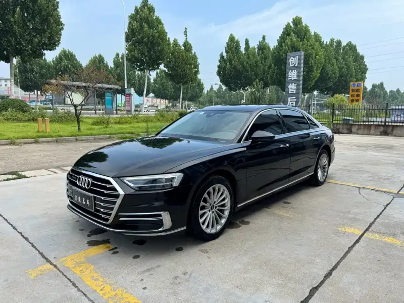 Audi A8, 2022
