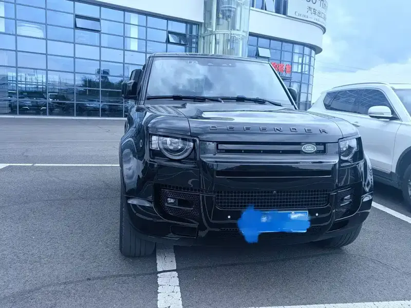 Land Rover Defender, 2023