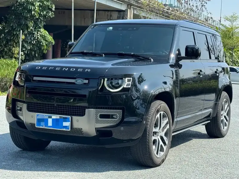 Land Rover Defender, 2023