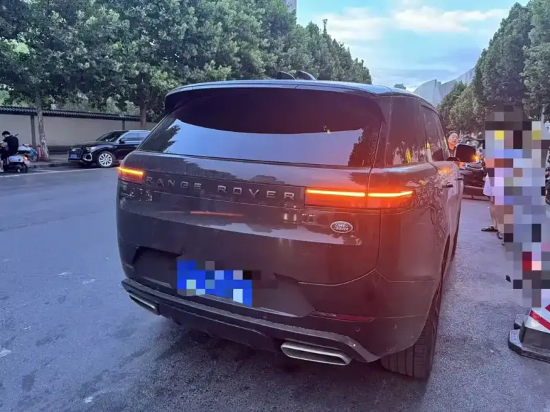 Land Rover Sport, 2025