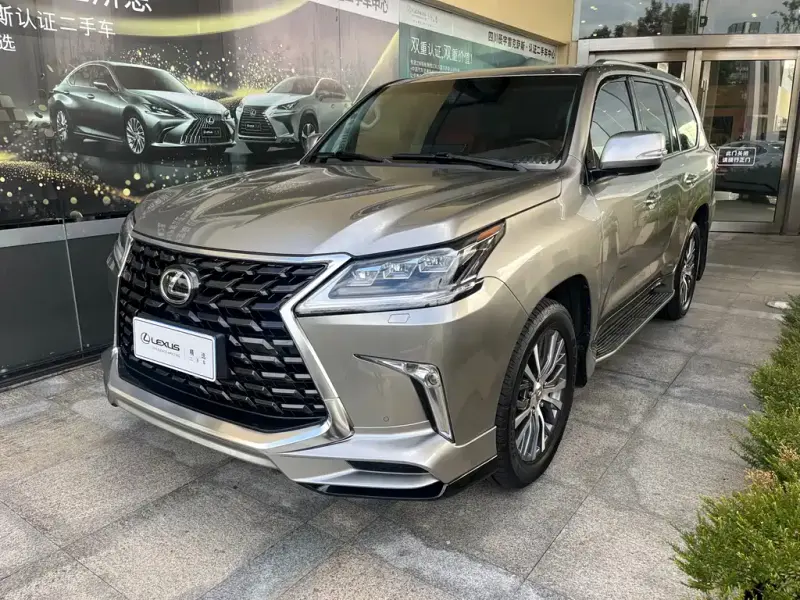 Lexus LX, 2016