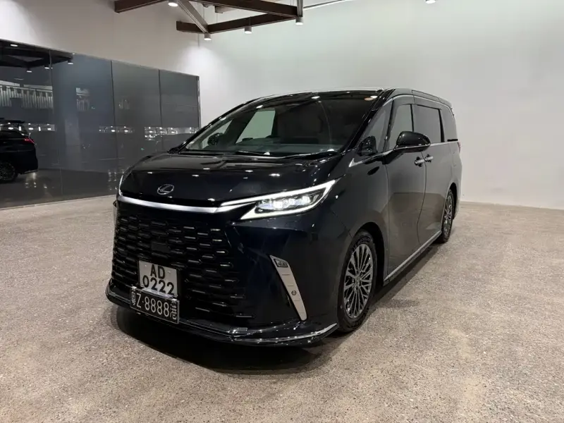 Lexus LM, 2026