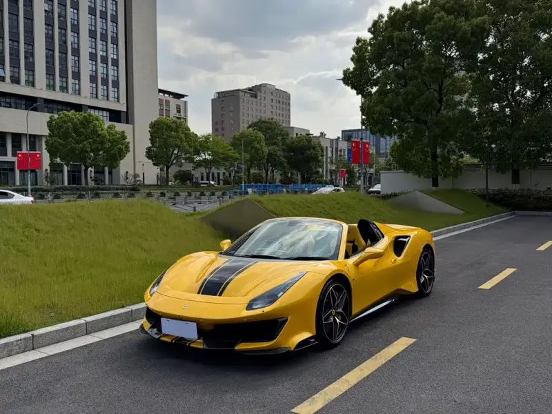 Ferrari 488, 2019