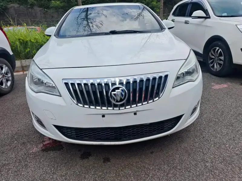 Buick Excelle, 2015