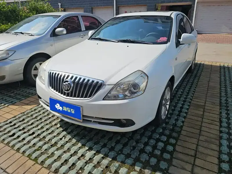 Buick Excelle, 2013