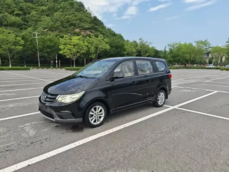 Baojun 730, 2015