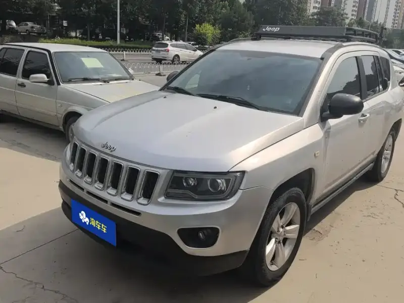 Jeep Compass (Import), 2012
