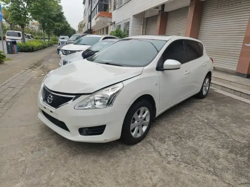 Nissan Tiida, 2015