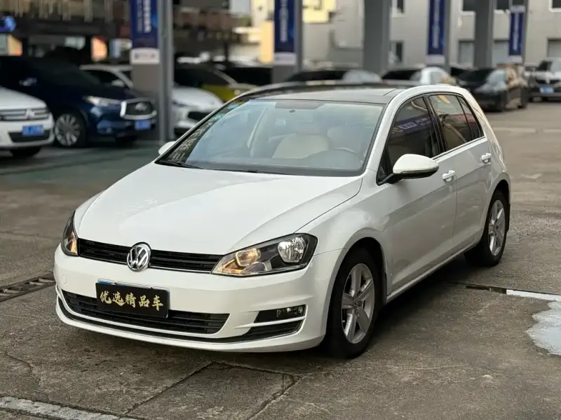 Volkswagen Golf, 2015 — фото 1
