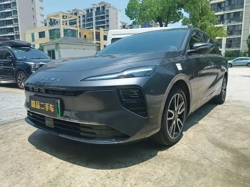 Roewe D6, 2025