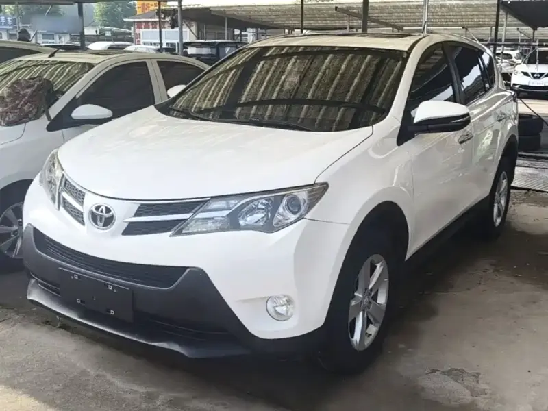 Toyota RAV4, 2015 — фото 1