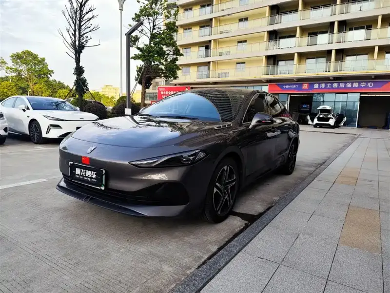 Roewe D7, 2024