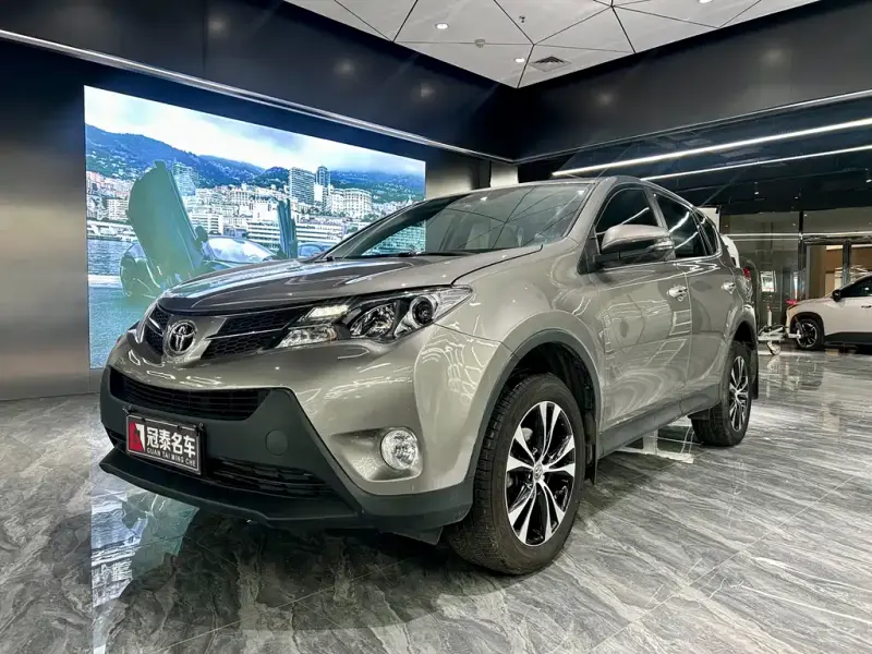 Toyota RAV4, 2016 — фото 1