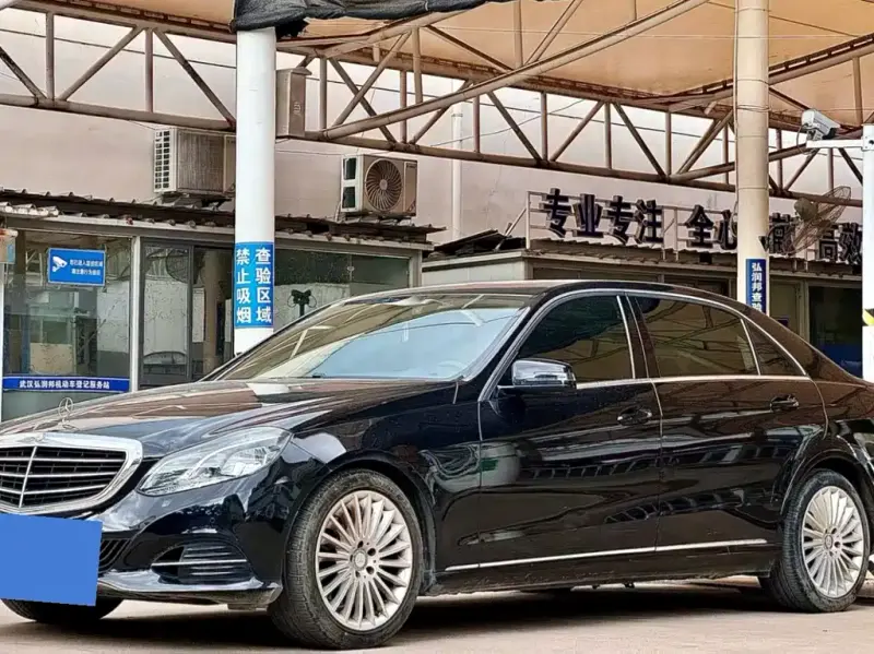 Mercedes-Benz E-Class, 2015 — фото 1