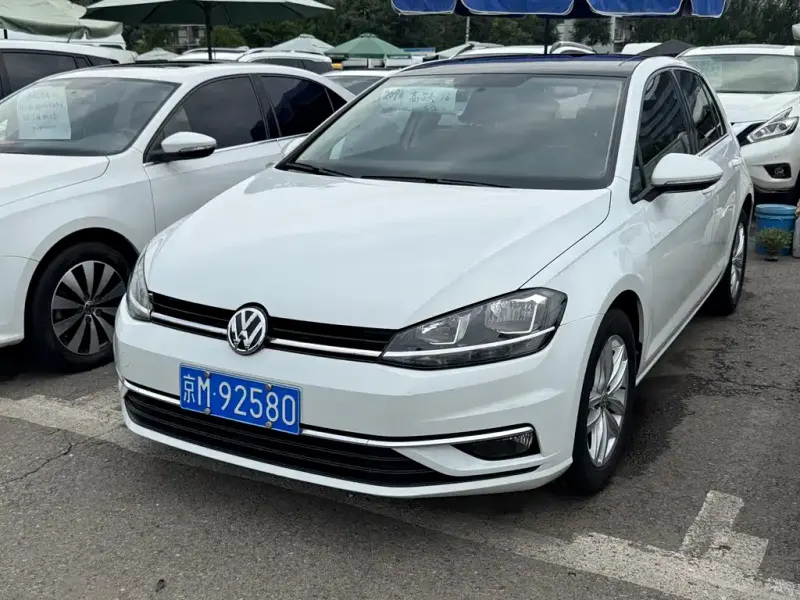 Volkswagen Golf, 2019 — фото 1