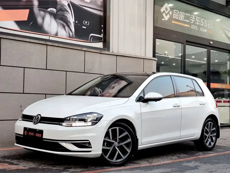 Volkswagen Golf, 2020