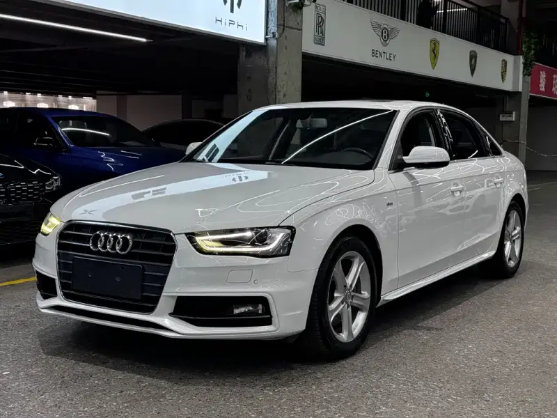 Audi A4L, 2015