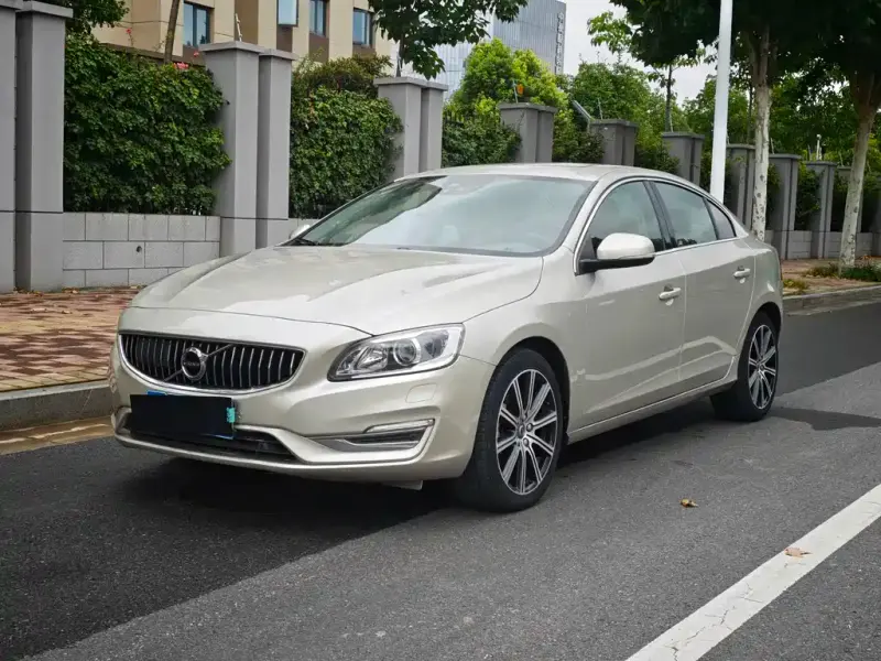 Volvo S60, 2019 — фото 1