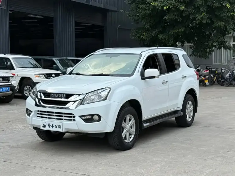 Isuzu MU-X, 2015