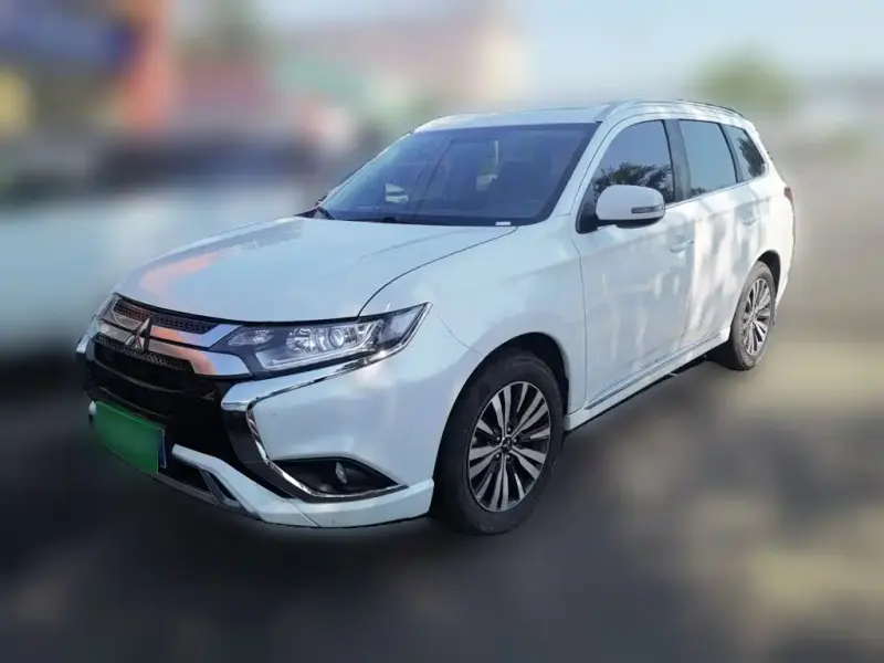 Mitsubishi Outlander, 2021 — фото 1
