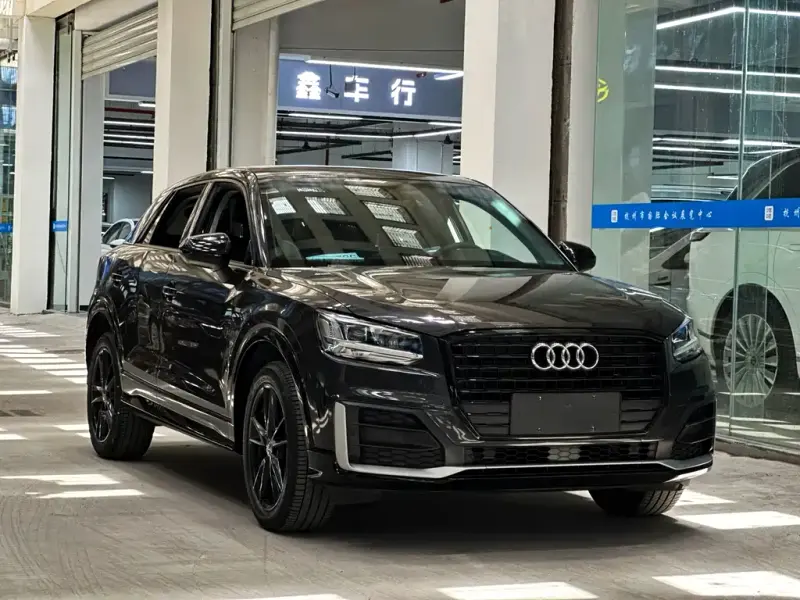 Audi Q2L, 2022