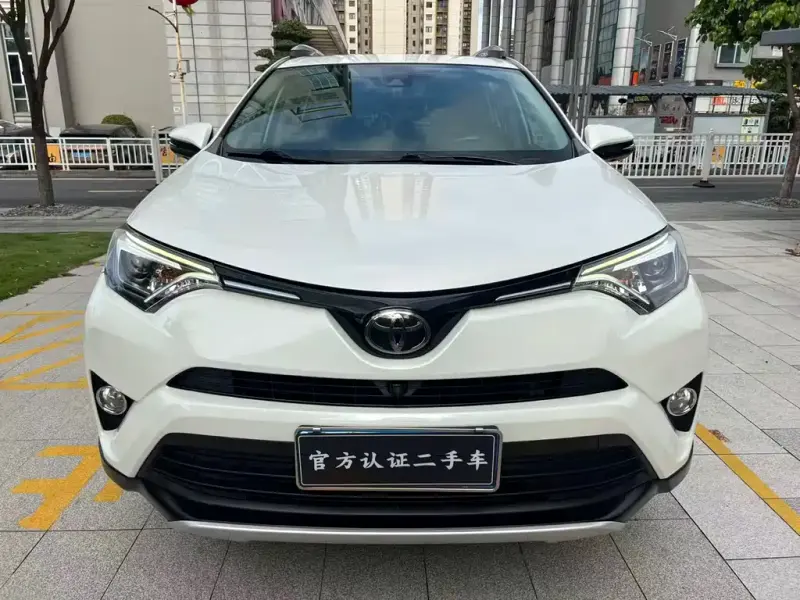 Toyota RAV4, 2016 — фото 1