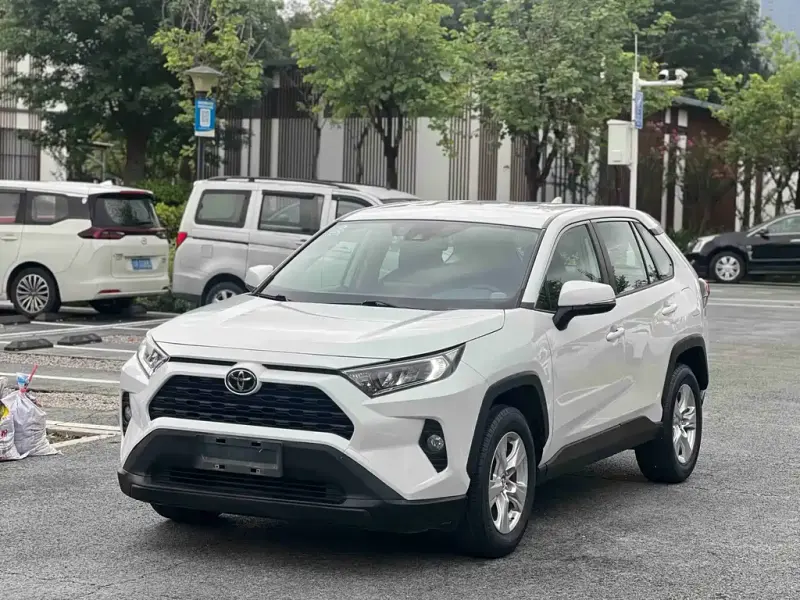 Toyota RAV4, 2021 — фото 1