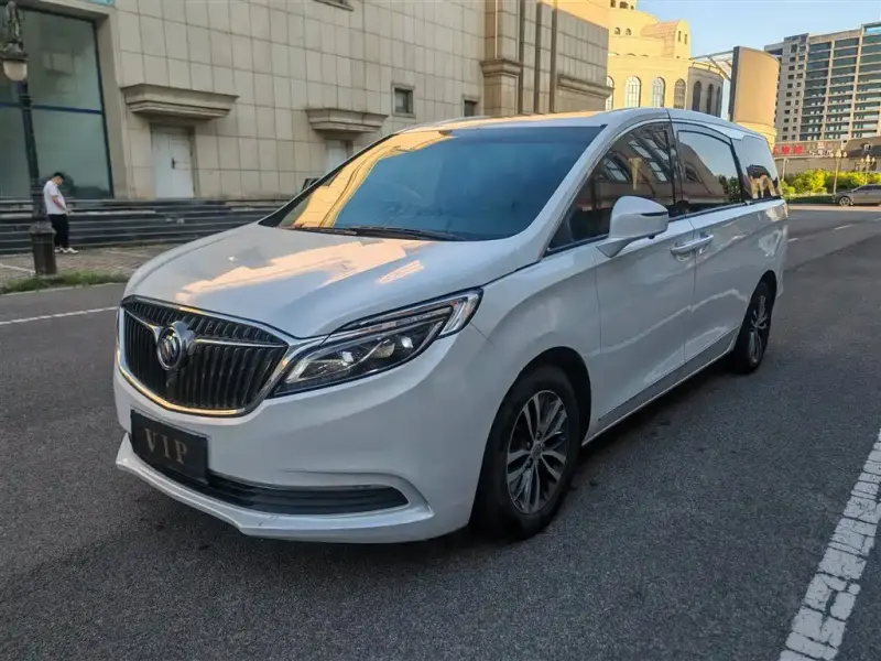 Buick GL8, 2017