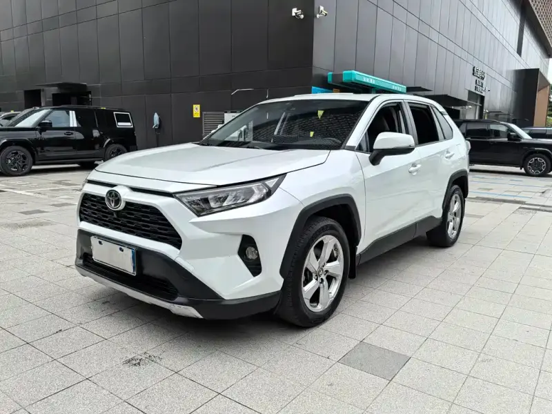 Toyota RAV4, 2021 — фото 1