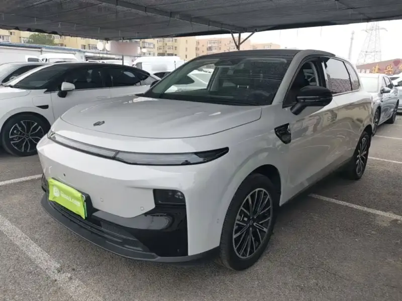 Leapmotor B10, 2025