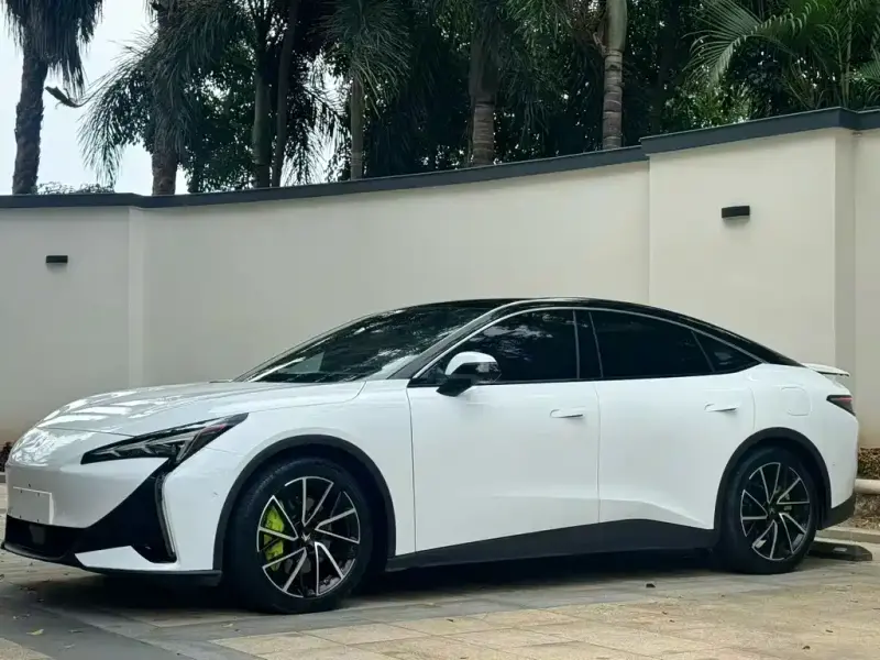 ARCFOX Alpha S5, 2025