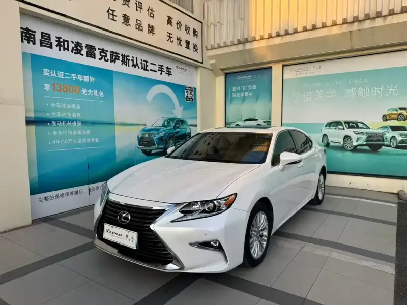 Lexus ES, 2017
