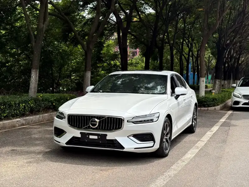 Volvo S60, 2023