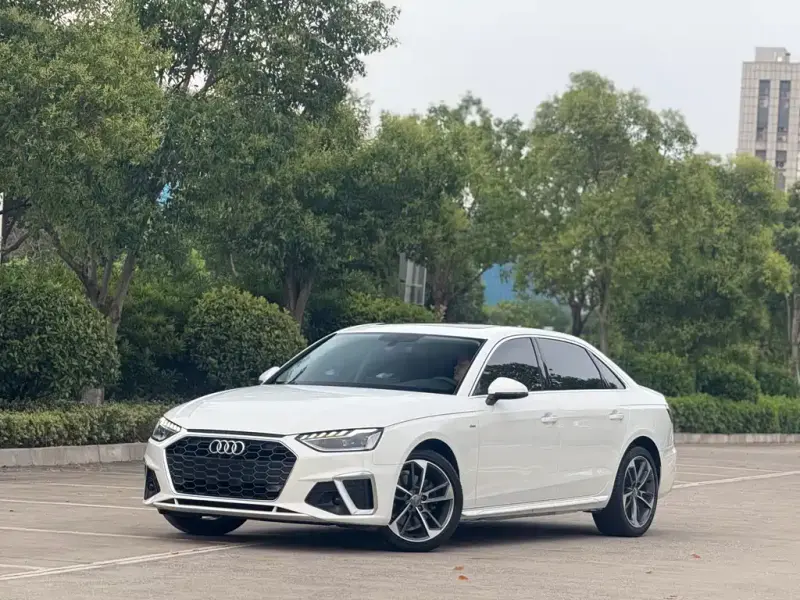 Audi A4L, 2020